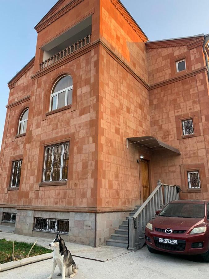 Red Castle Hotel Yerevan Exterior photo